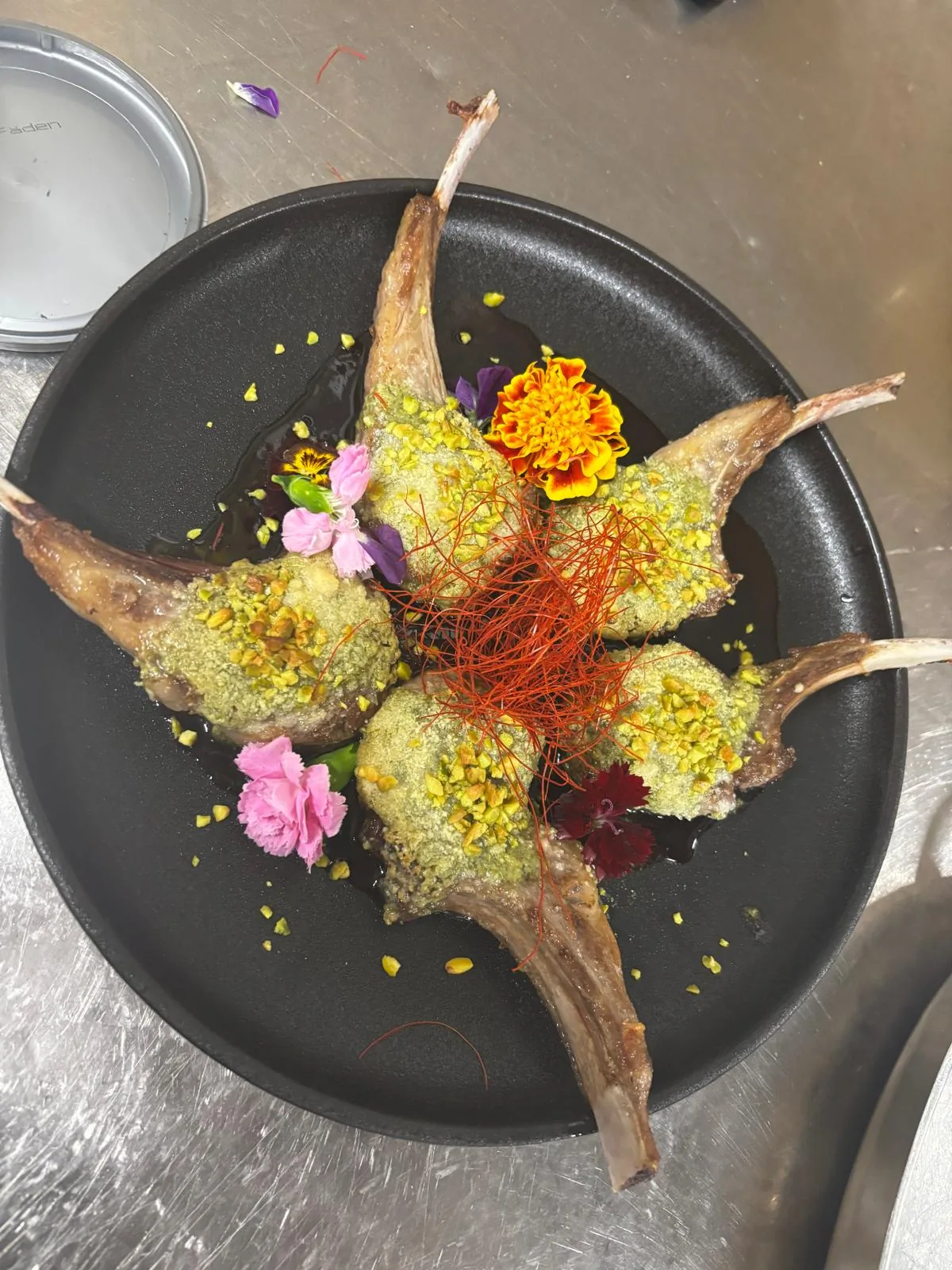 Lammkotelett mit Pistazienkruste